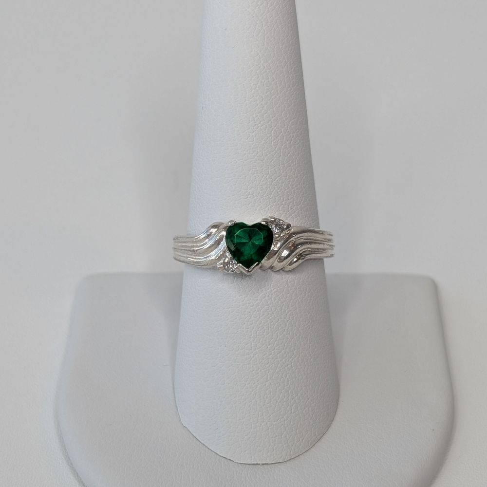 Sterling Vintage Green Heart Ring Size 9 - Silver 925 Estate Jewelry
